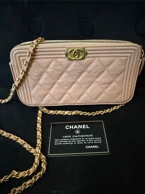 CHANEL Boy Wallet on Chain. Pink Caviar.